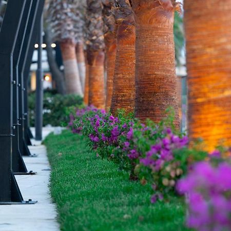 Royal Park Hotel Qerret Екстериор снимка