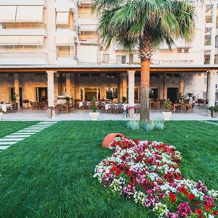 Royal Park Hotel Qerret Екстериор снимка