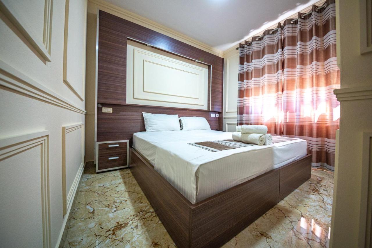 Royal Park Hotel Qerret Екстериор снимка