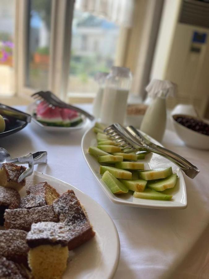 Royal Park Hotel Qerret Екстериор снимка